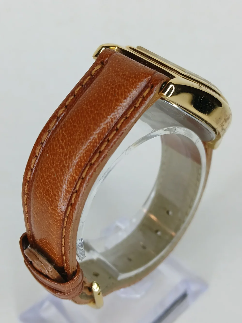 GUESS Men's Brown Leather Strap Gold-Tone Watch